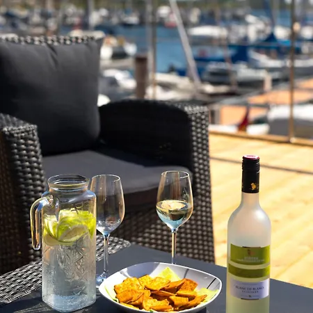 Hausboot Kaddi's Sunflower - Huus & Hotel en barco Fehmarn