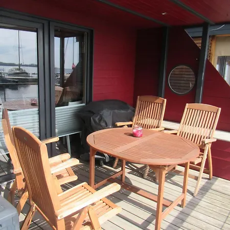 Hausboot Kaddi's Sunflower - Huus & Fehmarn