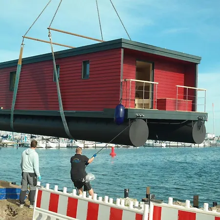Hausboot Kaddi's Sunflower - Huus & Botel *